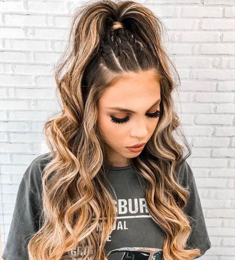 Vlasové Trendy, Dance Hairstyles, Hair Stylies, Penteado Cabelo Curto, Festival Hair, Braided Hairstyles Tutorials, Hairdo For Long Hair, Braided Hairstyles Easy, Hair Stylist Life