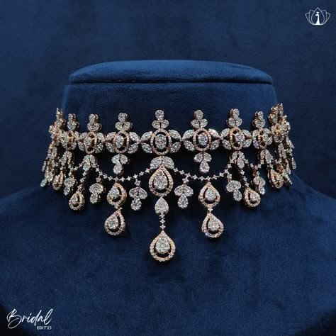 Indian Jewelry Sets Bridal, Gold Jewellery Design Necklaces Bridal, Diamond Necklace Set Bridal, Fashion Jewelry Necklaces Gold, Gold Jewelry Prom, It Is Love, Indian Diamond Jewellery, Bridal Diamond Necklace, Bridal Necklace Designs