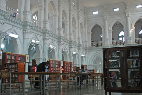 Islamia University Bahawalpur, Noor Mahal, European Style, European Fashion, University, Education