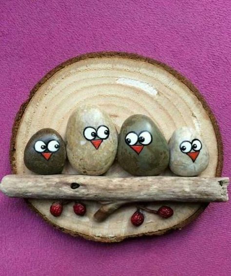 painted rocks River Rock Decor, Caillou Roche, Rock People, Tre Kunst, Painted Pebbles, Art Pierre, Easy Diy Decor, Vertical Gardening, Design Restaurant