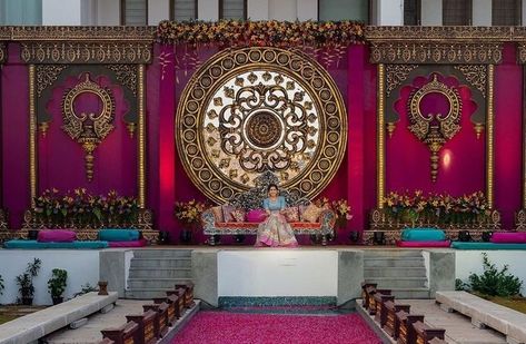 Hindu Wedding Decorations, Indian Wedding Stage, Indian Wedding Decorations Receptions, Engagement Stage Decoration, Reception Stage Decor, Indian Wedding Decor, Mehendi Decor, Wedding Stage Backdrop, Wedding Stage Decor