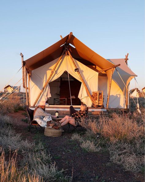 Planning a trip to the Grand Canyon? Stay at this bucket list safari-inspired glamping and experience the night sky like never before 🏕️🏔️✨✨ 📍Under Canvas Grand Canyon Park 📸: @undercanvasofficial #innspiringtravels #socialtravelblog Are you visiting the US this summer? Check out our website for beautiful places to stay 💙 For more travel content and authentic accommodations worldwide, follow us @innspiringtravels 💙 @innspiringtravels 💙 @innspiringtravels 💙 #USAhotels #UnderCanvas #Glampi... Under Canvas, Travel Content, Travel Luxury, Unique Hotels, The Grand Canyon, Planning A Trip, Beautiful Hotels, The Night Sky, Luxury Hotels