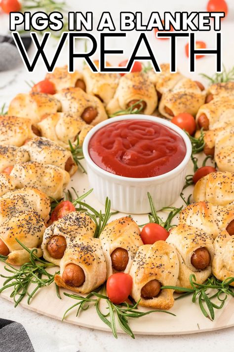 Perfect for parties! This Pigs in a Blanket Wreath is easy to make and a hit with everyone. Great for everything from holidays to game day! #BreadBoozeBacon #pisginablanket #littlesmokies #crescentrolls #fingerfood #appetizer #partyfood #superbowl #christmas #newyearseve Mini Hot Dog Christmas Wreath, Pigs In A Blanket Wreath, Diet Soups, Grinch Drink, Cocktail Weenies, Christmas Finger Foods, Sausage Wrap, Bread Booze Bacon, Cocktail Sausages