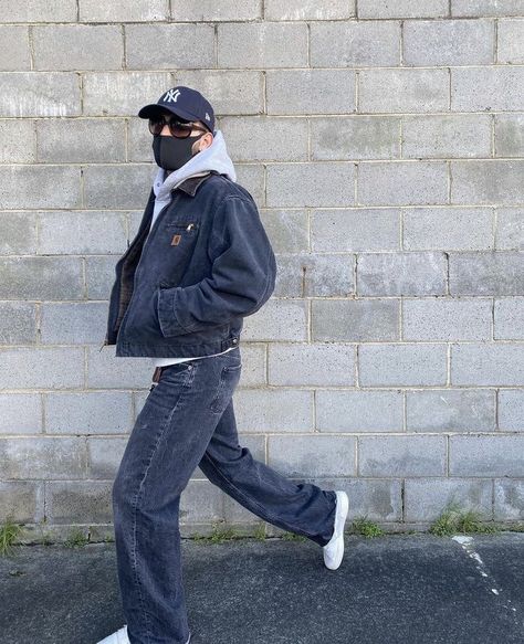 Black Work Jacket Outfit Men, Dickies Aesthetic Outfit, Dickies Jacket Outfit, Mens Workwear Style, Work Jacket Outfit Men, Carhartt Jacket Outfit Men, Carhartt Detroit Jacket Outfit, Carhartt Mens Fashion, Carhartt Jacket Outfit