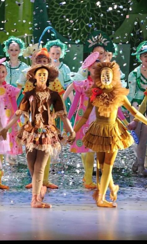 Wizard Of Oz Ballet Costumes, Toto Costume Wizard Of Oz, Wizard Of Oz Ballet, Ice Show, Ballet Costumes, Wizard Of Oz, Wizard, Ballet