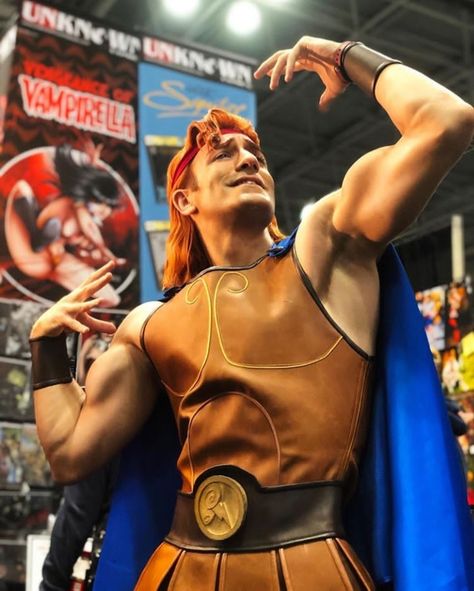 Hercules Cosplay, Male Drawing Reference, Cosplay Men, Male Drawing, Perfect Cosplay, Disney Cosplay, Gay Art, Disney And Dreamworks, Cool Costumes