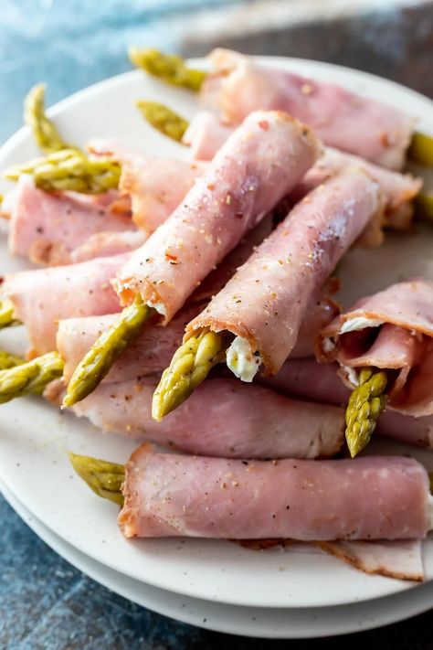 Low Carb Football Party Food, Low Carb Appetizers Finger Foods, Asparagus Roll Ups, Ham Appetizers, Gameday Appetizers, Asparagus Appetizer, Ham Roll Ups, Asparagus Rolls, Barbecue Ideas