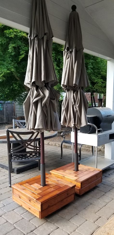 DIY umbrella stand cover-up – Elisa's Ramblings Diy Outdoor Umbrella, Umbrella Stand Ideas, Outside Furniture Ideas, Outdoor Kitchen Pergola, Explore New Things, Diy Umbrella, Home Made Gym, Big Umbrella, Large Patio Umbrellas