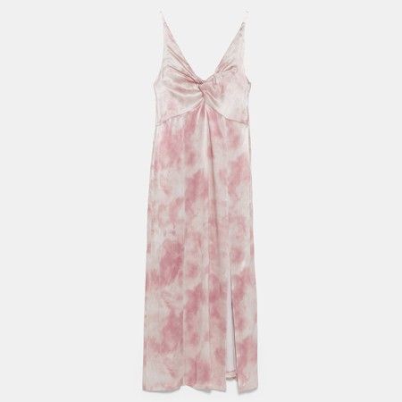 Why Tie-Dye Is Back For Summer 2019 Peter Pan Collar Shirt, Tie Dye Fashion, Hippy Chic, Dye Dress, Tie Dye Dress, Dyed Dress, Perfect Jeans, Blue Tie Dye, Fashion Editor