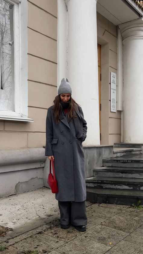 Grey coat outfit Long Grey Coat Outfit Winter, Light Grey Coat Outfit Winter, Grey Wool Trench Coat Outfit, Dark Grey Wool Coat Outfit, Grey Coat Outfit Aesthetic, Grey Trench Coat Outfit, Trench Coat Outfit Winter, Coat Outfit Winter, Grey Coat Outfit