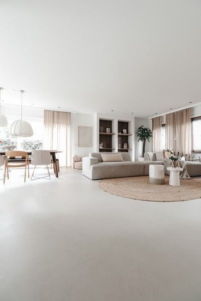 White Tile Floor Living Room, White Floor Living Room, White Floor Tiles Living Room, Concrete Living Room Floors, Living Room Inspiration White, Interior Tiles Floor, White Floors Living Room, Interior Wall Colors, Living Tv