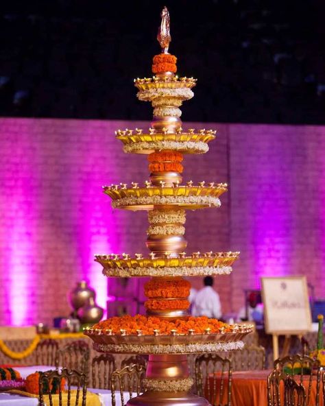 Malayalee Wedding, Naming Ceremony Decoration, Classic Lamp, Themed Wedding Decorations, Indian Wedding Decor, Ganpati Decoration At Home, Lamp Inspiration, Telugu Wedding, Wedding Planning Decor