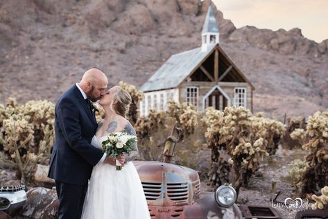 Nelson’s Ghost Town Wedding, Ghost Town Wedding, Nelson Ghost Town Wedding, Nelson Ghost Town, Elopement Pictures, Vegas Elopement, Las Vegas Elopement, La Wedding, Photo Style