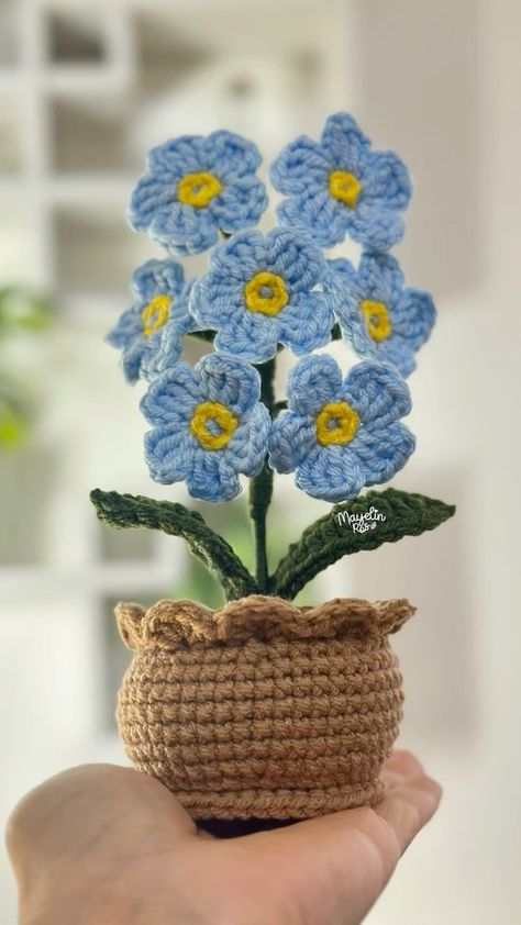 Tutorial GRATIS Flower Pot Crochet, Crochet Flower Pot, Crochet Business, I Love This Yarn, Fun Crochet Projects, Digital Art Tutorial, Crochet Motif, Crochet Flowers, Hulk