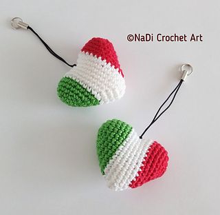 NaDiCrochetArt's Italy flaf 3-D heart. keychain Italian Crochet, Amigurumi Keychain, Italian Trip, Italy Flag, Italian Flag, 2024 Christmas, Heart Keychain, Bracelets Handmade Beaded, Learn To Crochet