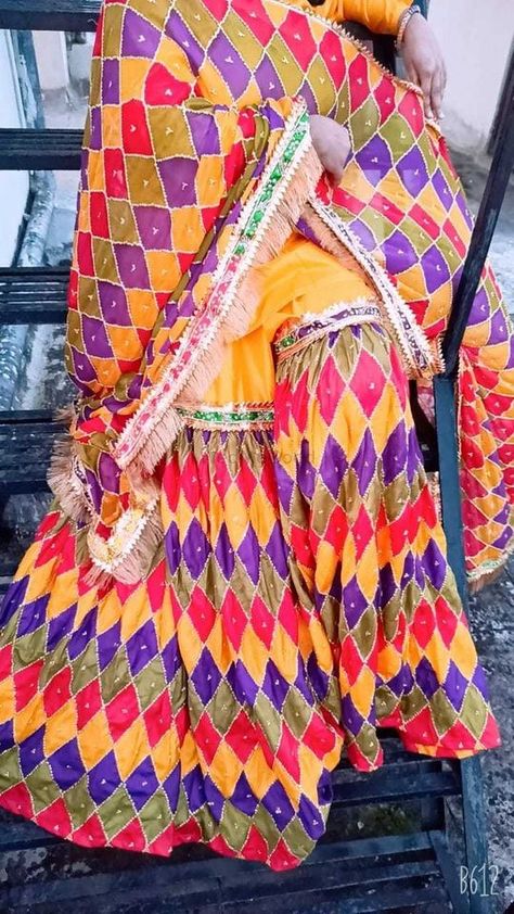 Beautiful Chatapati Garara Chatapati Gharara, Garara Design, Garara Designs, Gharara Suits, Mehndi Designs Front Hand, Dress Book, Outfits Woman, Hand Embroidery Videos, Embroidery Videos