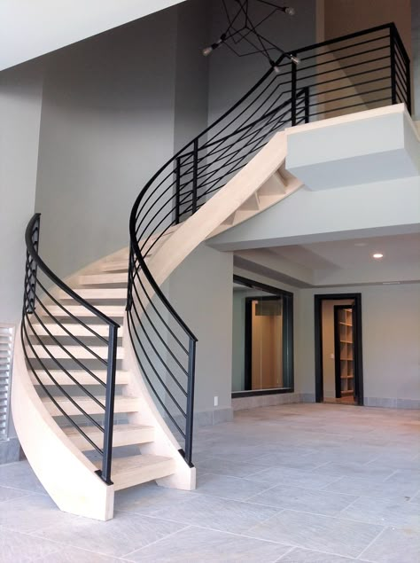 Contemporary Oval Cap Railing with Horizontal Round Bar - Finelli Ironworks Circular Staircase Railing Design, Round Stair Railing, Curved Staircase Railing, Round Stairs Design, Horizontal Railing, Modern Staircase Railing, Stairs Remodel, Iron Staircase Railing, Beautiful Staircases