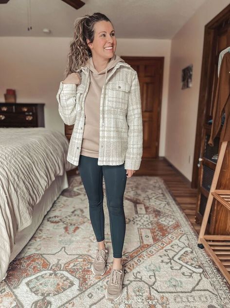 Shackets are all the rage Sweater Shacket Outfit, Sweatshirt And Shacket Outfit, Oversize Shacket Outfit, Cream Shacket Outfit Women, How To Wear A Shacket, Pink Shacket Outfit, Shaket Jacket Outfit, Style A Shacket, Aka Shirt