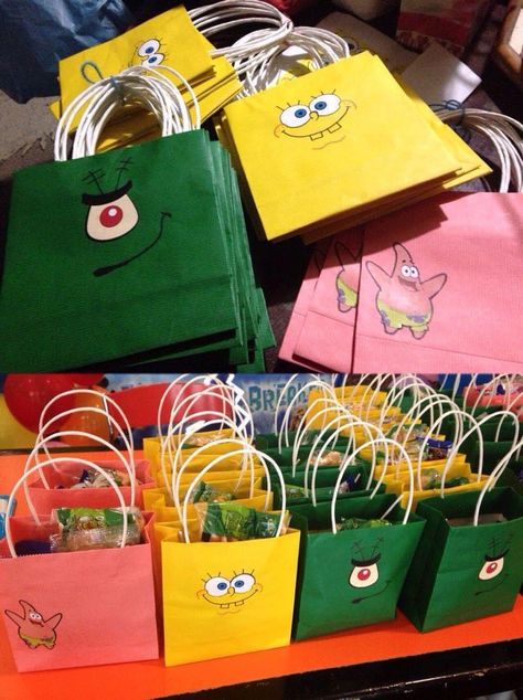 Spongebob Candy Bags, Spongebob Party Foods, Spongebob Diy Decorations, Sponge Bob Birthday Party Ideas, Sponge Bob Party, Sponge Bob Birthday, Sponge Candy, Spongebob Birthday Party Decorations, Spongebob Birthday Cake