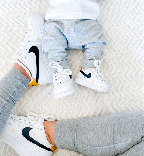 Baby Nike Outfit, Baby Jordan Outfits, Airport Travel Outfits, Jordans Outfit, Baby Jordans, Outfit Photo, Jordan Outfit, Baby Nike