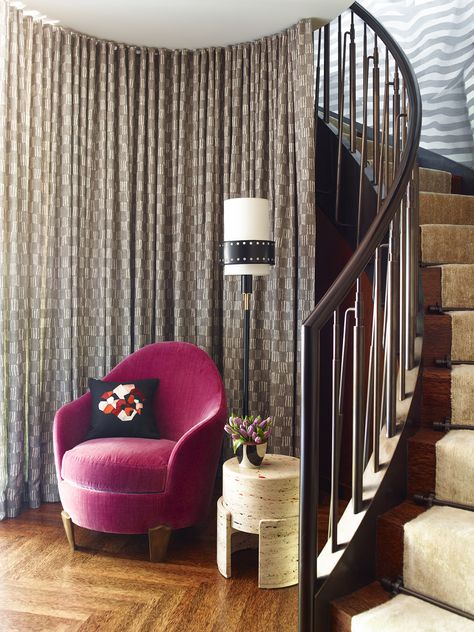 KELLY WEARSTLER Stairwell Design, Kelly Wearstler Interiors, Chippendale Chairs, Modern Townhouse, Pink Chair, Interior Stairs, Kelly Wearstler, Top Interior Designers, Dream Spaces