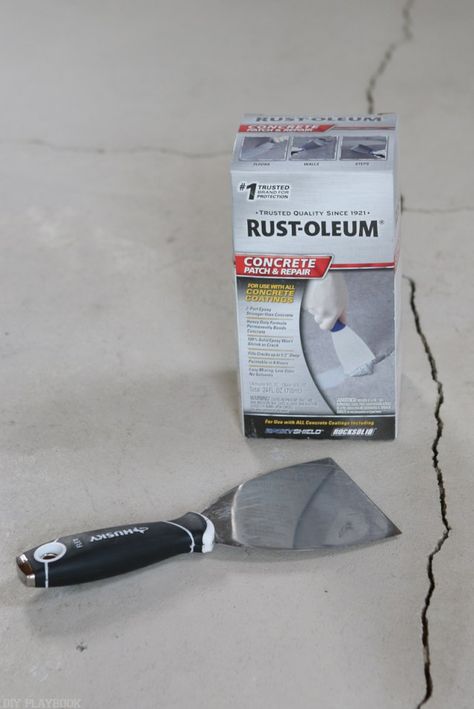 Here are the top 9 things I learned tom DIY-ing my garage floor with Rust-Oleum's Rock Solid Epoxy Kit. I made the mistakes so you don't have to! Garage Halloween, Garage Floors Diy, Garage Epoxy, Garage Boden, Garage Floor Paint, Garage Floor Epoxy, Neat Tricks, Diy Playbook, Garage Remodel