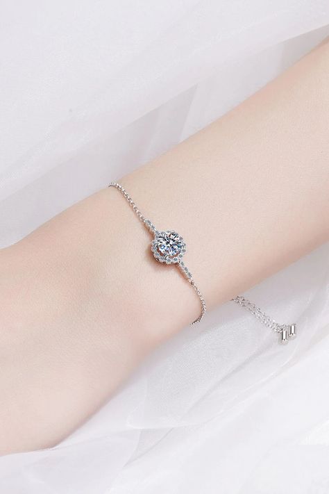 Moissanite Chain, Ghost Mannequin, Stone Properties, Rhinestone Material, Picture Style, Moissanite Jewelry, Silver Chain Bracelet, Diamond Chain, Jewelry Lookbook