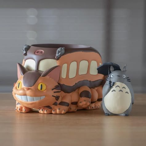 Totoro Ceramic, Catbus Totoro, Ghibli Birthday, Ghibli Toys, Totoro Merchandise, Weird Decor, Studio Ghibli Crafts, Cat Bus, Totoro Art