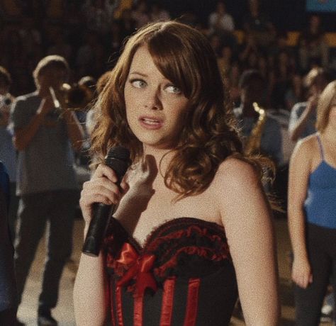 Literal Me Characters, Easy A Movie Aesthetic, Olive Easy A, Easy A Movie, Olive Penderghast, Female Movie Characters, Emily Stone, Movie Icon, Iconic Films