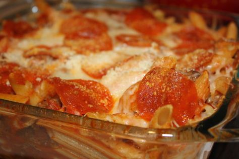 Baked ziti with pepperoni - great for serving at large parties or to save for leftover lunches Pepperoni Recipe, Baked Ziti Recipe, Cooking For A Crowd, Baked Ziti, One Pan Meals, Food For A Crowd, How To Cook Pasta, Casserole Recipes, Casserole Dishes