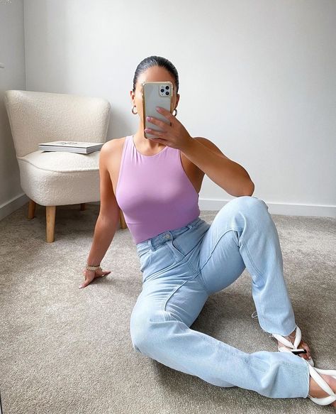 Lavender Bodysuit Outfit, Lavender Top Outfit, Purple Top Outfit, Top Lila, Steet Style, Lavender Tops, Body Outfit, Purple Tank Top, Body Suit Outfits