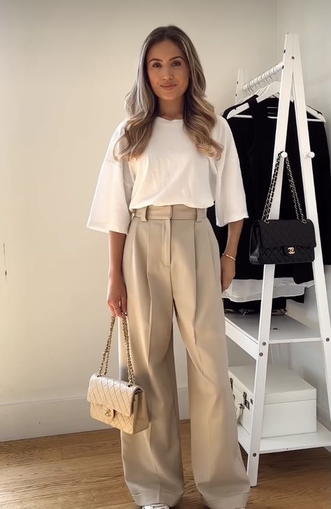 Young Professional Fashion, Capsule Wardrobe Women, Office Outfits Women, Casual Chic Outfit, Professional Fashion, Office Outfits, Summer Outfits Women, Urban Fashion, Group Chat