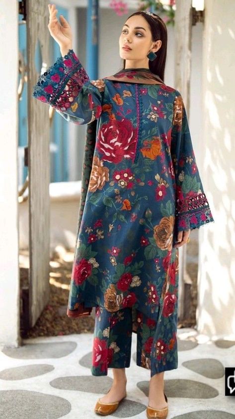 Floral Print Cord Set, Khaddar Suit Designs, Pakistani Dresses Printed, Long Shirt Design For Women Pakistani, All Over Suit Design Printed, Khadar Dress Designs Pakistani, Khaddar Dresses Design, Plazo Top, Kashmiri Dress