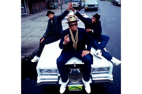 Run DMC Jamel Shabazz, Cultura Hip Hop, Cars Pictures, Mode Hip Hop, Hip Hop Classics, Arte Hip Hop, Stile Hip Hop, Real Hip Hop, Run Dmc