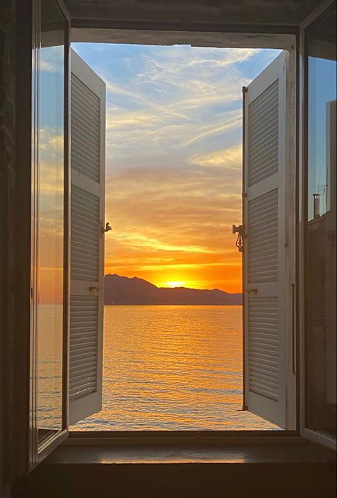 Window To The Sea, Beach Window View, Corsica Aesthetic, Ocean Window, View From A Window, View From Window, Sunset Window, Windows View, Houses By The Beach