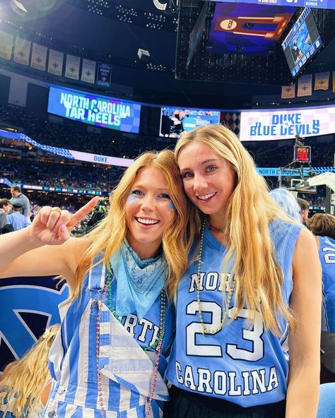 Unc Gameday Outfit, Unc Chapel Hill Game Day Outfit, Unc Game Day Outfit, Unc Game Day, Lauren Loveless, Spirit Weeks, Basketball Game Outfit, Gameday Fits, College Gameday Outfits