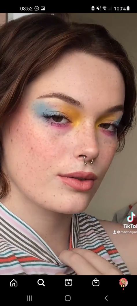 Simple Pride Make Up Looks, Funky Makeup Looks Creative, Non Binary Flag Makeup, Pride Make Up Looks, Pan Flag Makeup, Simple Pride Make Up, Pansexual Makeup Looks, Pan Pride Makeup, Gay Makeup Looks