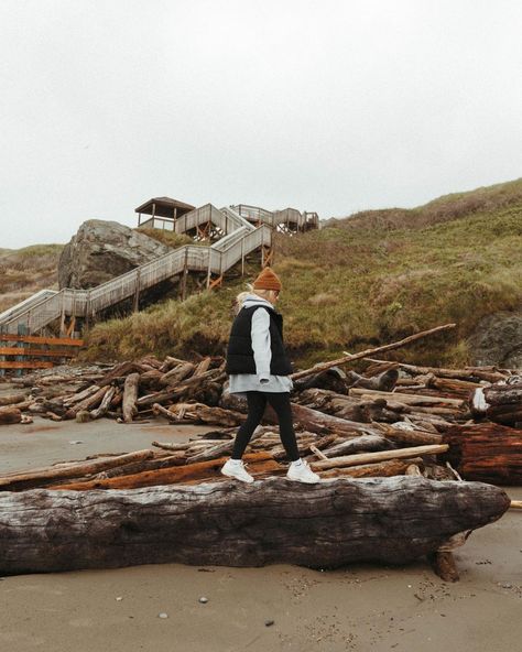 Ashtyn Bodensteiner Outfits, Ashtyn Bodensteiner Style, Appalachian Outfits, Portland Oregon Aesthetic Clothes, Oregon Coast Aesthetic Outfit, Oregon Aesthetic Clothes, Road Trip Aesthetic Outfit, Oregon Coast Outfit, Ashtyn Bodensteiner