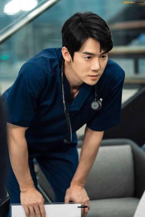 Doctors Korean Drama, Romantic Doctor Teacher Kim, Dr. Romantic, Yoo Yeon Seok, Male Doctor, Seo Kang Joon, Medical School Motivation, Medical School Inspiration, Doctor Picture