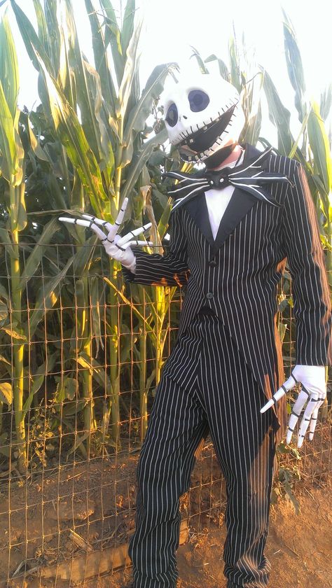 Jack Skeleton Costume, Disco Men, Jack Costume, Jack Skellington Cosplay, Dark Cosplay, Skellington Costume, Queen Of Halloween, Outfit For Halloween, Iconic Halloween Costumes