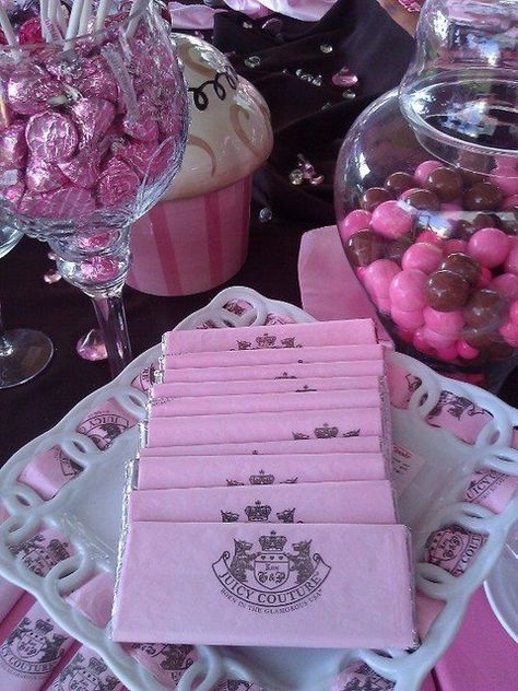 Pink Party Snacks, Y2k Birthday Party, Teenage Parties, Sweet Sixteen Birthday Party Ideas, Sleepover Birthday Parties, Juicy Couture Baby, Couture Cakes, Bday Party Theme, Sweet Sixteen Birthday