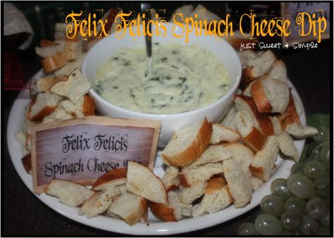 just Sweet and Simple: Harry Potter Felix Felicis Spinach Cheese Dip. (845) 698-0102 or lori@destinationstoexplore.com Hp Snacks, Harry Potter Felix Felicis, Spinach Cheese Dip, Harry Potter Shower, Harry Potter Snacks, Harry Potter Parties Food, Harry Potter Bridal Shower, Harry Potter Movie Night, Harry Potter Day