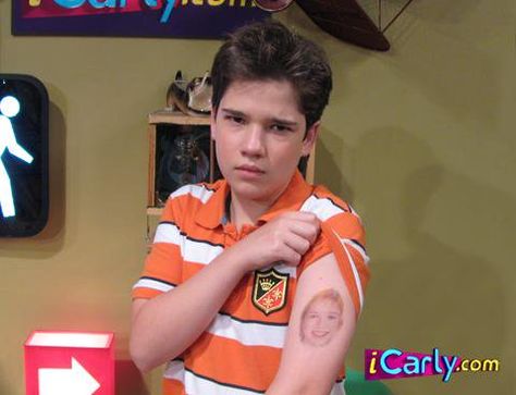 iCarly (@iCarly) | Twitter Icarly Cast, Freddie Benson, Icarly And Victorious, Icarly, Disney Channel, Best Shows Ever, Funny Laugh, Aesthetic Photo, Reaction Pictures