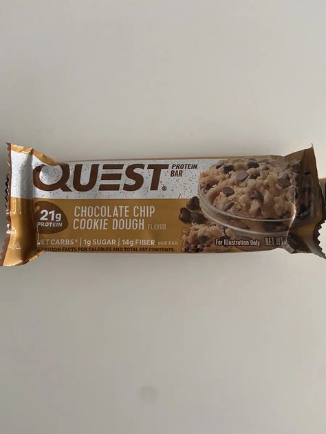 chocolate chip cookie dough quest bar Protein Bar Aesthetic, Quest Chips, Quest Protein Bars, Quest Protein, Quest Bar, Bar Aesthetic, Protein Cookie Dough, Quest Nutrition, Sunflower Lecithin