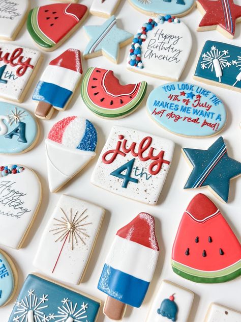 Fourth Of July Sugar Cookies, 4th Of July Cookies, Royal Icing Cookies Recipe, Royal Cookies, American Cookies, Patriotic Cookies, Almond Sugar Cookies, Cookie Board, Cookies Royal Icing