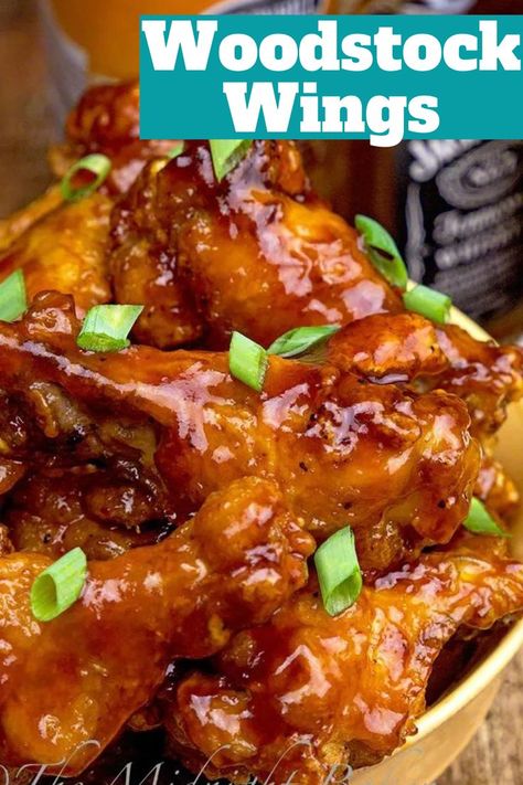 Easy Woodstock Chicken Wings are the perfect sticky wings to make for father's day dinner. Easy Father's Day Appetizer recipe. Hot Drumsticks Buffalo Wings, Dallas Bbq Sticky Wings Recipe, Sticky Bbq Chicken Wings, Buffalo Wild Wings Potato Wedges Recipe, Wings Buffalo Wild Wings, Hot Chicken Wings, Easy Chicken Wings, Fried Chicken Recipe Southern, Glazed Chicken Wings