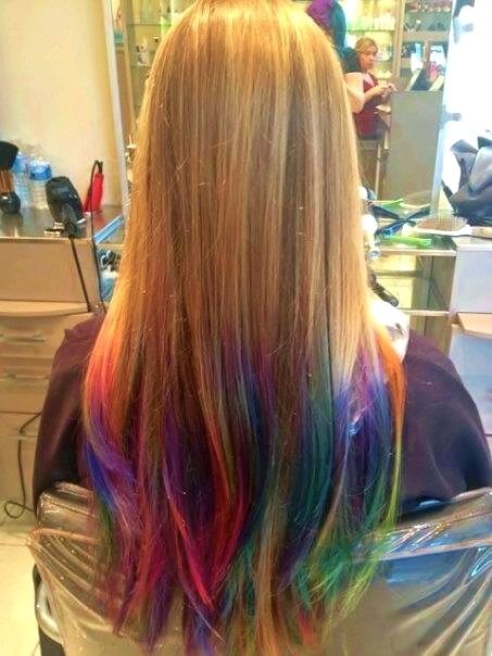 Rainbow tips Rainbow Tips, Blonde Ombre Hair, Dyed Tips, Hair Dye Tips, Ombre Blond, Dip Dye Hair, Hair Dyed, Rainbow Hair Color, Hair Color Crazy