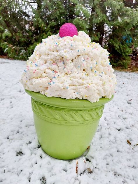 This is a fairly simple to make decoration and suitable for indoors or outdoors, winter or summer! Great for a birthday but I also used it in my Christmas in Candyland. First find a large flower pot. If you don't have one in the garage gathering dust check yard sales, marketplace, Dollar Tree, your moms garage (lol), etc. Cheap is best! Spray paint it whatever color you like. I went with this color since I already had it. Put something in the bottom to better weigh it down. I had… Giant Ice Cream, Best Spray Paint, Ice Cream Decorations, Large Cupcake, Giant Cupcake, Gingerbread Christmas Decor, Weekend Crafts, Diy Cupcakes, Large Flower Pots