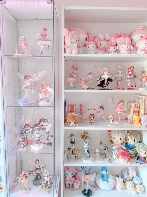 Kawaii Room Anime, Cute Anime Room Ideas, Anime Aesthetic Bedroom, Kawaii Anime Room, Kawaii Decorations, Anime Room Ideas, Anime Room Decor, Living Room 2024, Styl Grunge