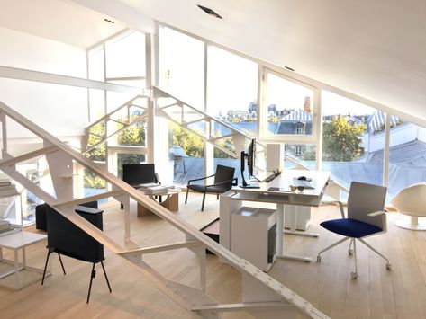 Rooftop Office, Office Living Room Combo, Pretty Office, Desk Areas, Contemporary Office, Classic Architecture, Home Desk, Small Office, Office Walls